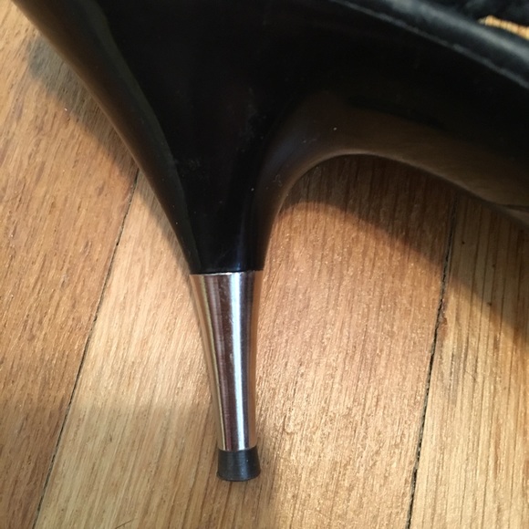 Given to nephews’ girl Kenneth Cole What’s What strappy sandals - Picture 5 of 6